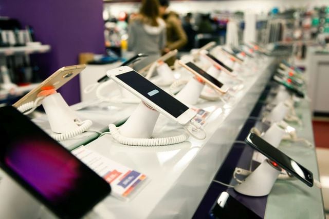 Telefony i smartfony na Black Friday 2022. Dlaczego Czarny Piątek to idealna okazja na zakup sprzętu elektronicznego?